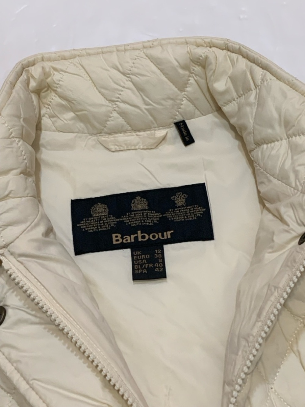 8 / Barbour Cream Quilted Sleeveless Vest - Picture 5 of 7
